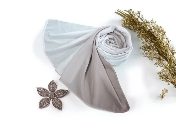 Light_Grey_Premium_Malaysian_Diamond_Georgette_Ombre_Print_Hijab_|_170_Cm_By_80_Cm