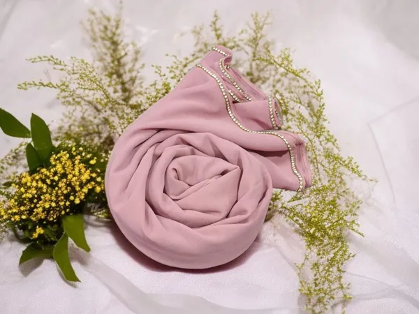 Light_Tea_Pink_Premium_Malaysian_Lace_Diamond_Georgette_Lace_Hijab_|_170_Cm_By_80_Cm