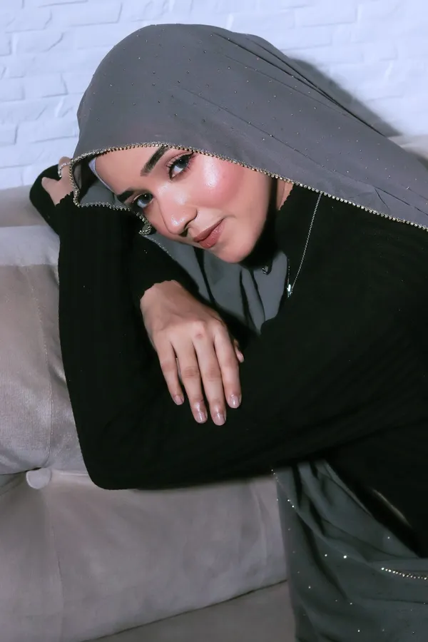 Cement_Grey_Premium_Malaysian_Lace_Diamond_Georgette_Hijab_Lace_Hijab_With_Diamond_And_Rhinestone_|_170_Cm_By_80_Cm
