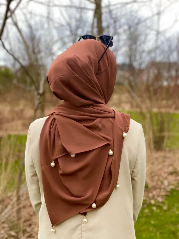 Multicolor_Premium_Malaysian_Diamond_Big_Moti_Georgette_/_Big_Moti_Latkan_Hijab_|_170_Cm_By_80_Cm