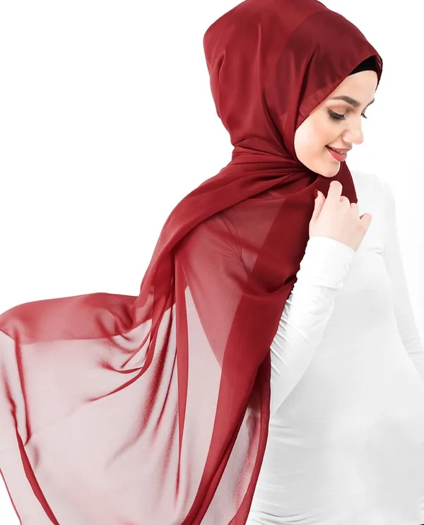 Maroon_Premium_Malaysian_Diamond_Georgette_Hijab_|_170_Cm_By_80_Cm