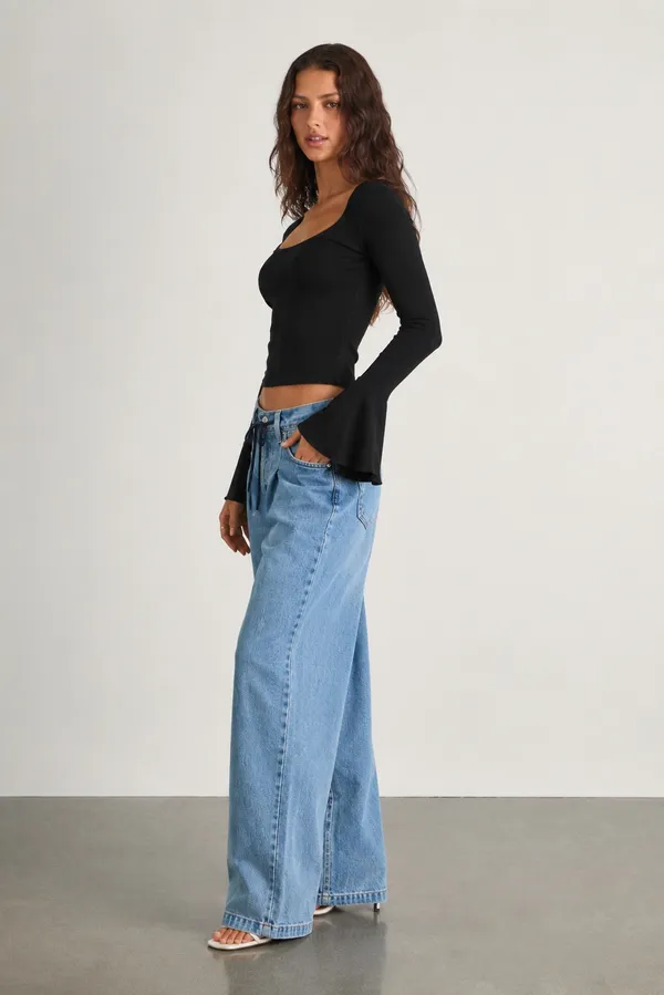 Black_Slim_Fit_Bell_Cuff_Crop_Top