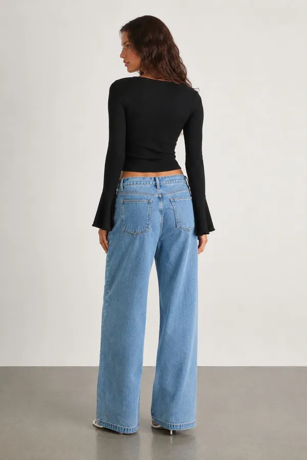 Black_Slim_Fit_Bell_Cuff_Crop_Top