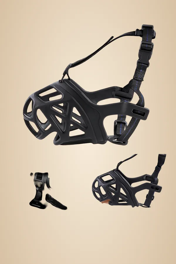 Black_Soft_Rubber_Dog_Cones_&_Muzzles_For_Xtra_Large_Like_Pitbul,_Etc