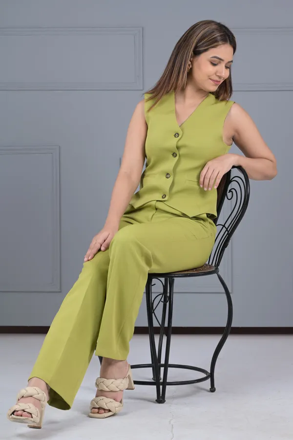 Olive_Glow_Chic_Vest_Set_For_Women