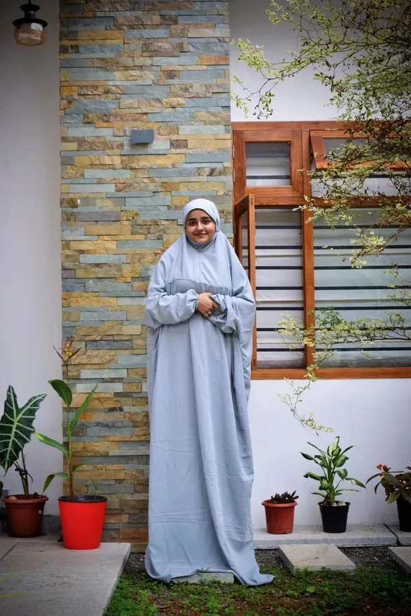 Grey_Crepe_Solid_Abaya_With_Hijab_For_Women