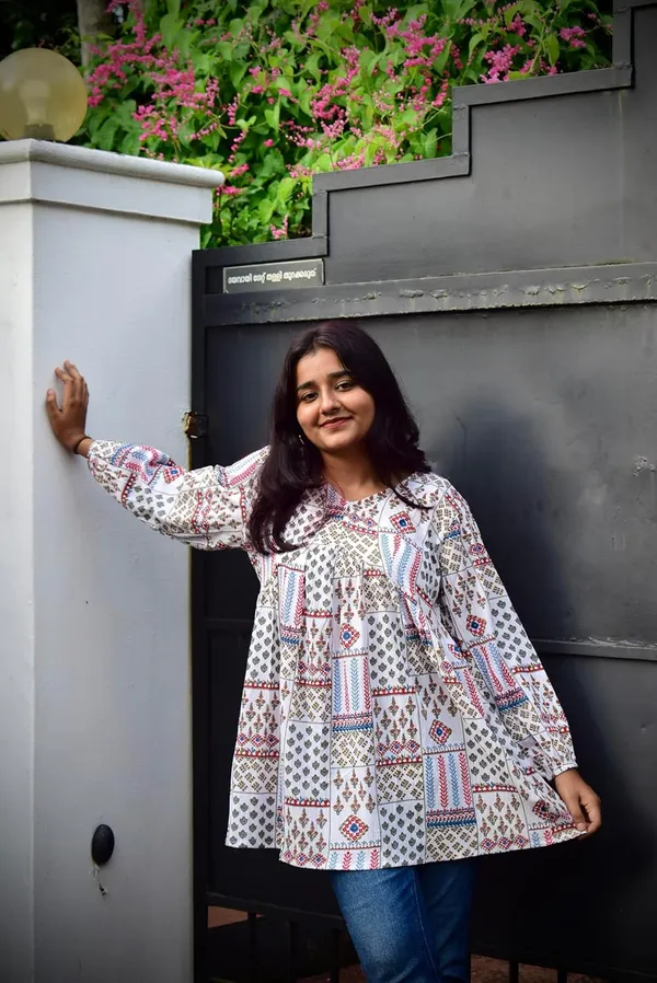 White_Delta_Premium_Quality_Kurti_For_Women