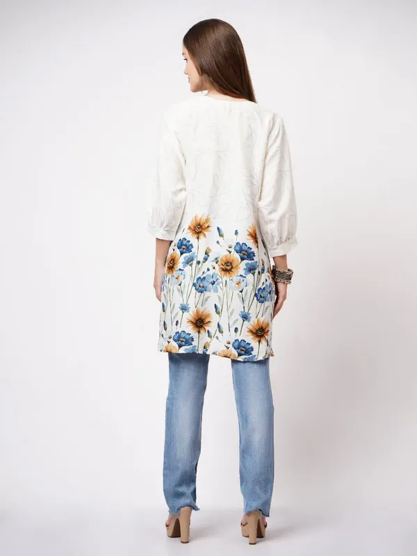 White_Delta_Premium_Quality_Kurti_For_Women