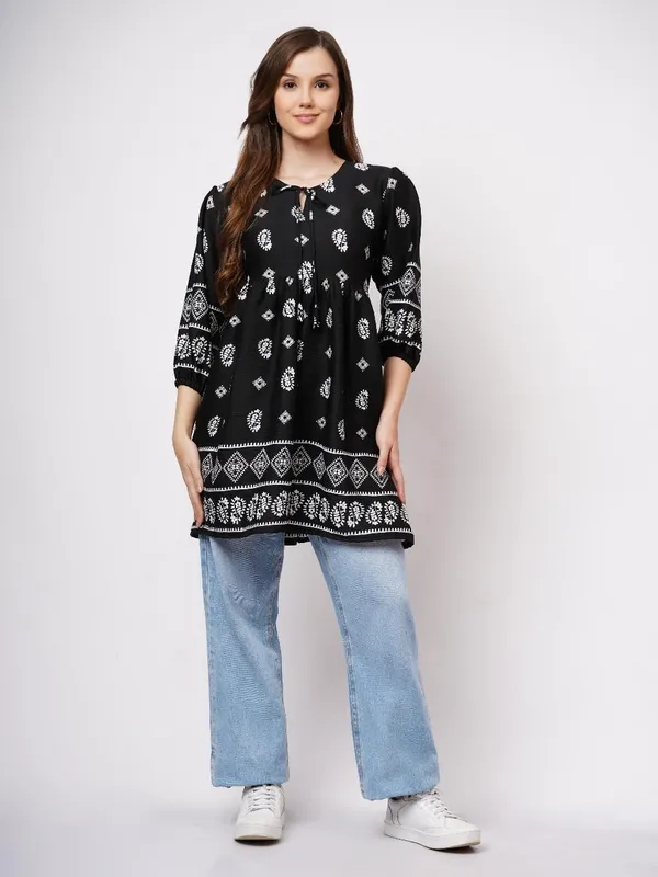 Black_deltaPremium_Quality_Kurti_For_Women