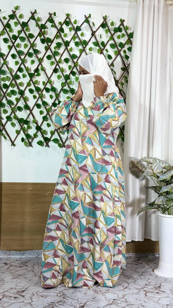 TRIANGLE_ABAYA_FOR_WOMEN