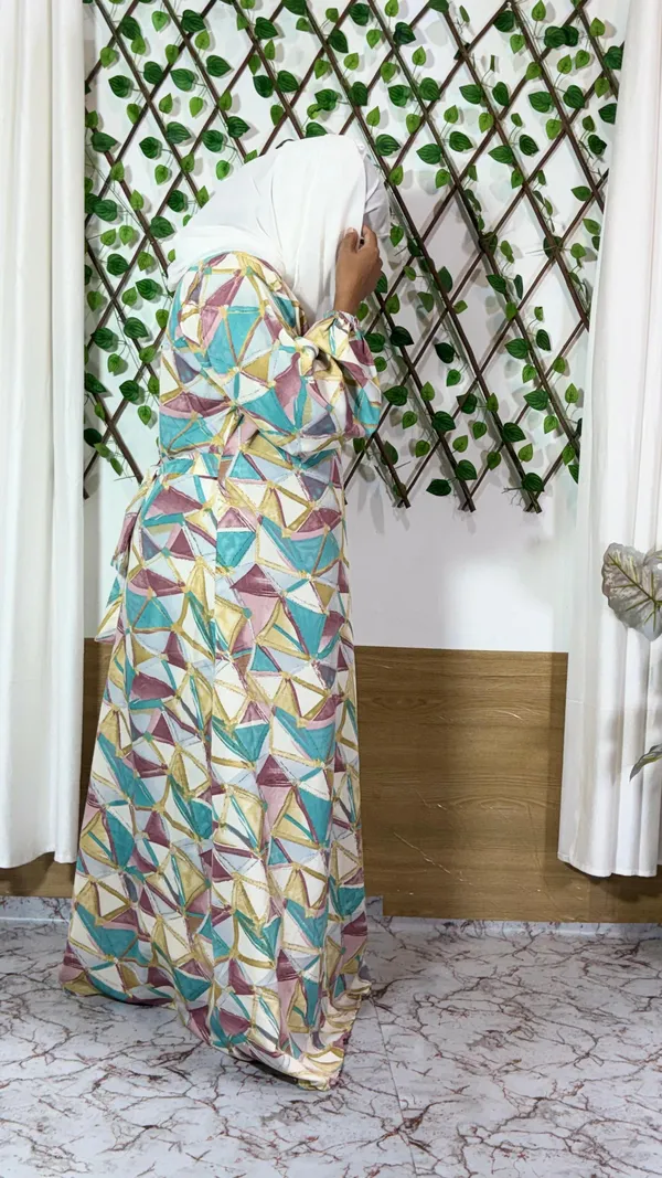TRIANGLE_ABAYA_FOR_WOMEN