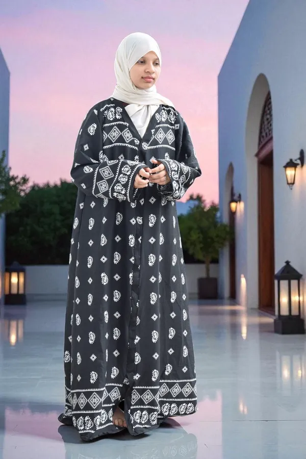 Black_Cotton_Blend_Solid_Abaya_With_Hijab_For_Women