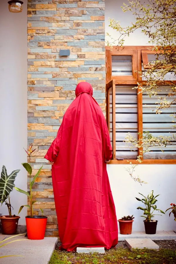 Red_Crepe_Premium_Quality_Hijab_For_Women_NAMAZ_DRESS