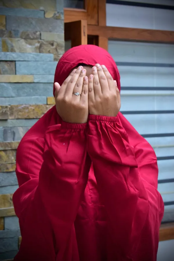 Red_Crepe_Premium_Quality_Hijab_For_Women_NAMAZ_DRESS