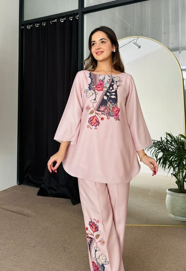 Women's_Pink_Floral_Print_Silk_Blend_Tunic_and_Trousers_Set