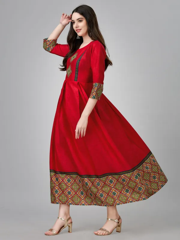 Red_Red_Embroidered_Anarkali_Kurta_For_Women