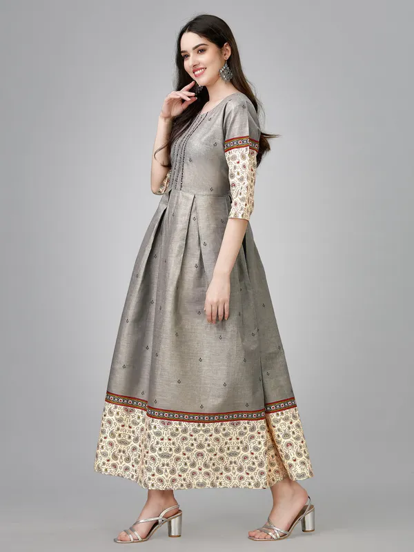 Grey_Grey_Self_Design_Anarkali_Kurta_For_Women