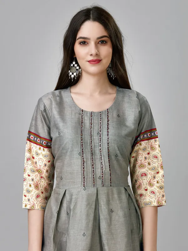 Grey_Grey_Self_Design_Anarkali_Kurta_For_Women