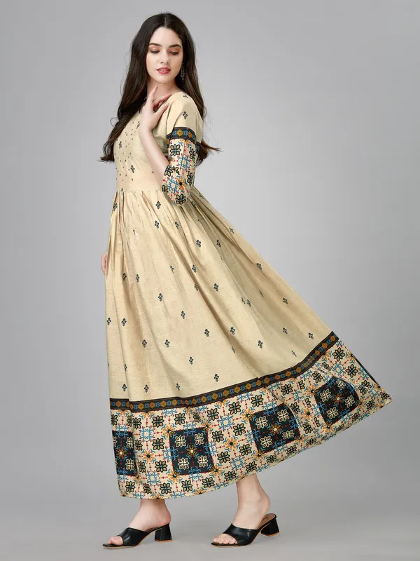 Beige_Beige_Self_Design_Anarkali_Kurta_For_Women