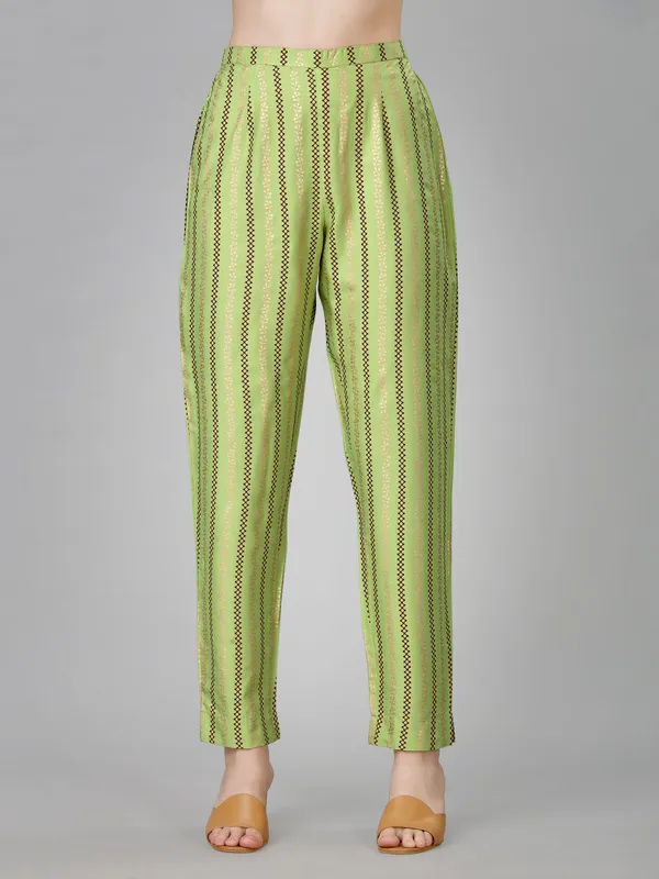 Green_&_Parrot_Kurta_Pant_Set_For_Women