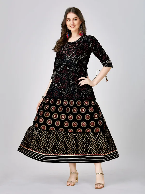 Black_Black_Self_Design_Anarkali_Kurta_For_Women