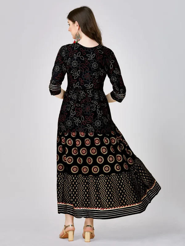 Black_Black_Self_Design_Anarkali_Kurta_For_Women
