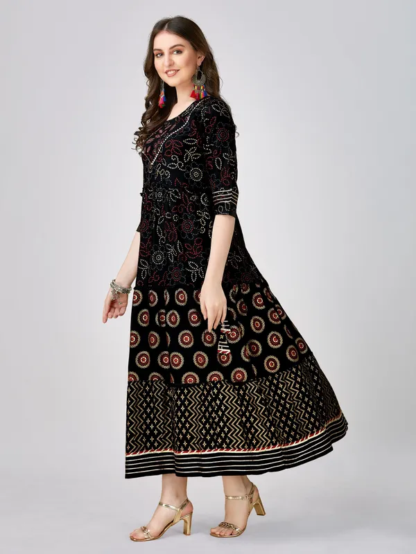 Black_Black_Self_Design_Anarkali_Kurta_For_Women