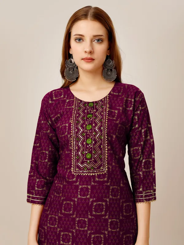 Maroon_&_Purple_Kurta_Pant_Set_For_Women