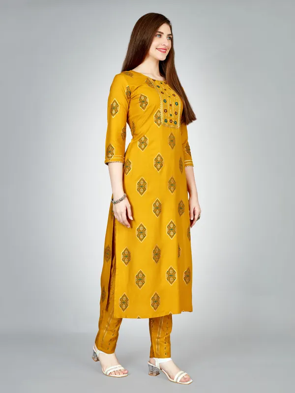 Yellow_Kurta_Pant_Set_For_Women