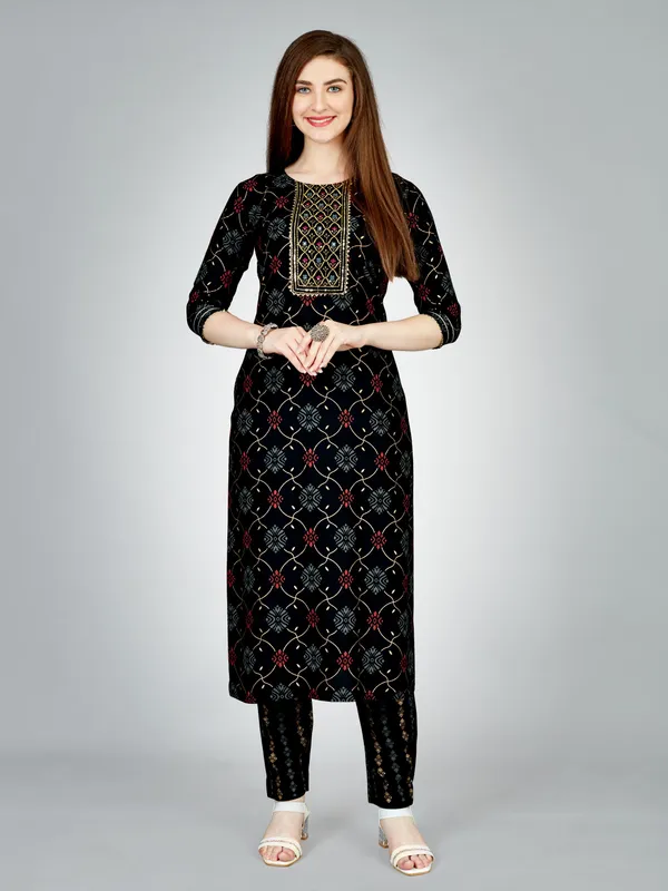 Black_Kurta_Pant_Set_For_Women