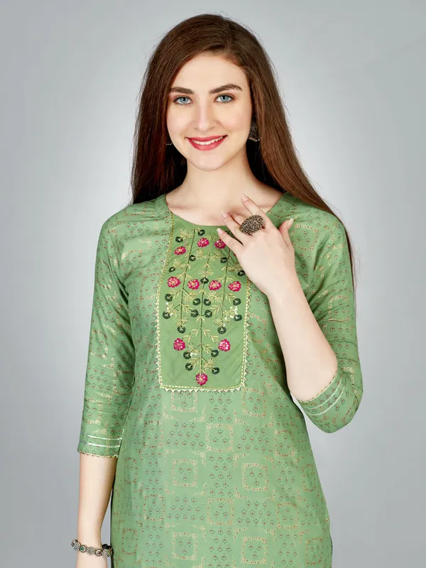 Light_Green_&_Pista_Kurta_Pant_Set_For_Women
