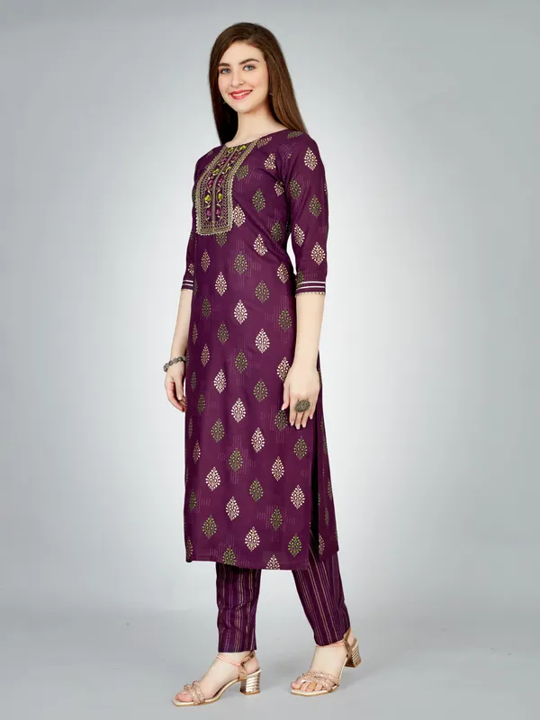 Purple_&_Purple_New_Kurta_Pant_Set_For_Women