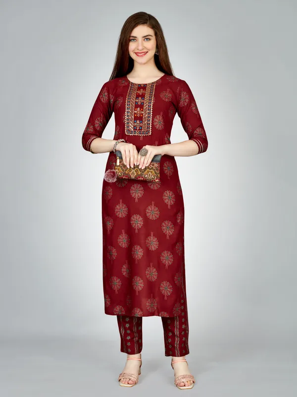 Maroon_Kurta_Pant_Set_For_Women