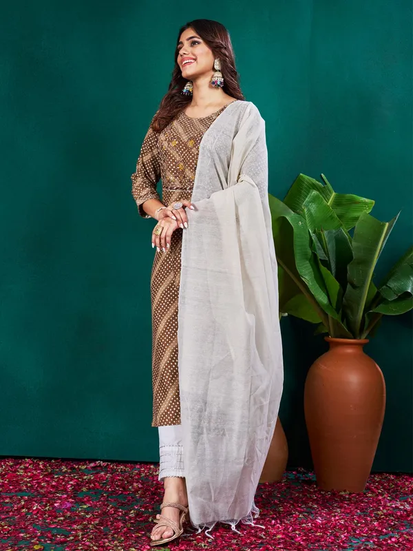 Brown_&_Coffee_Kurta_Pant_Dupatta_Set_For_Women