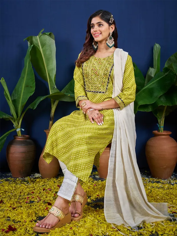 Green_&_Parrot_Kurta_Pant_Dupatta_Set_For_Women