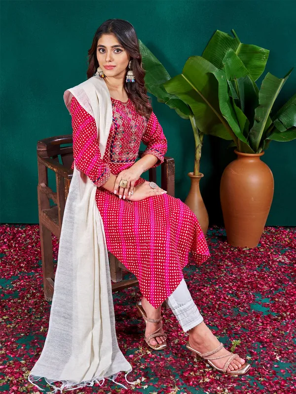 Pink_&_Rani_Kurta_Pant_Dupatta_Set_For_Women