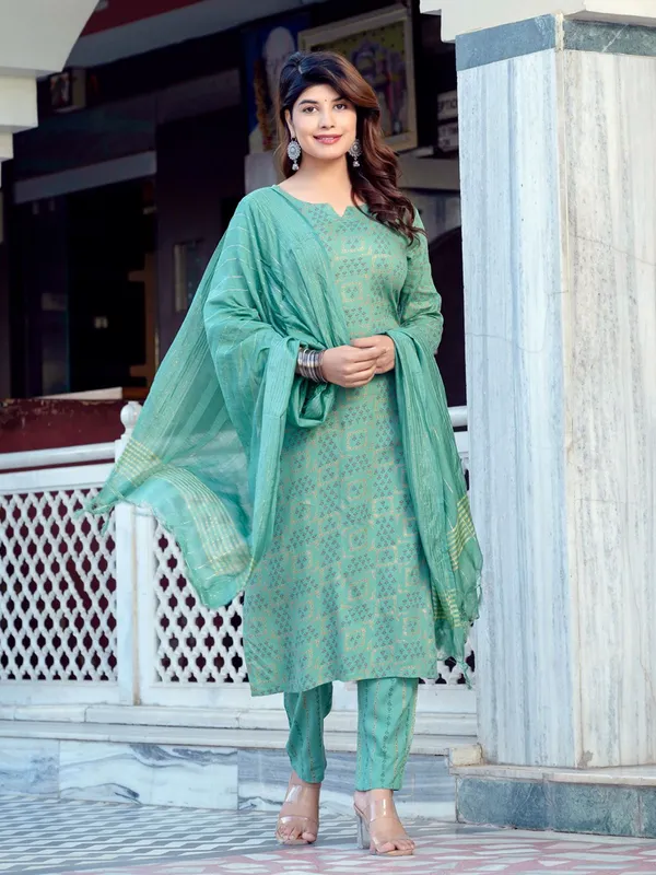 Green_Kurta_Pant_Dupatta_Set_For_Women