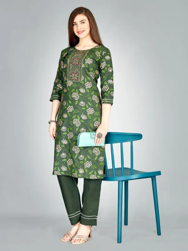 Dark_Green_Kurta_Pant_Set_For_Women