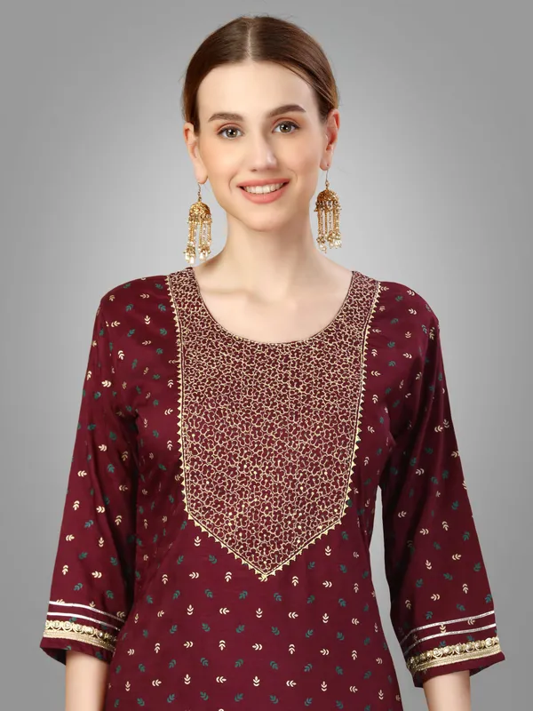 Maroon_Kurta_Pant_Dupatta_Set_For_Women