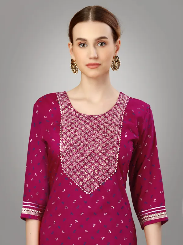 Pink_&_Rani_Kurta_Pant_Dupatta_Set_For_Women