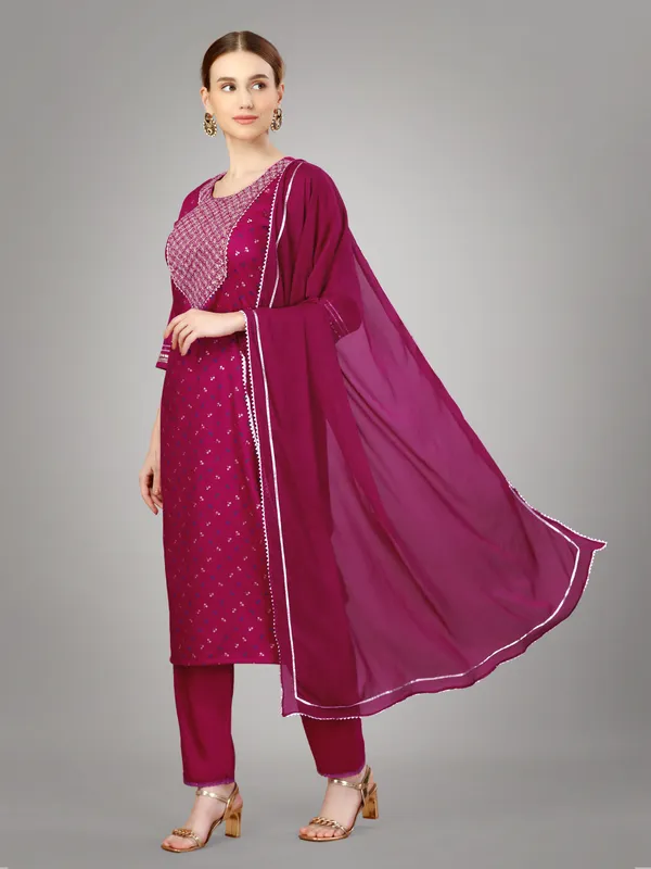 Pink_&_Rani_Kurta_Pant_Dupatta_Set_For_Women