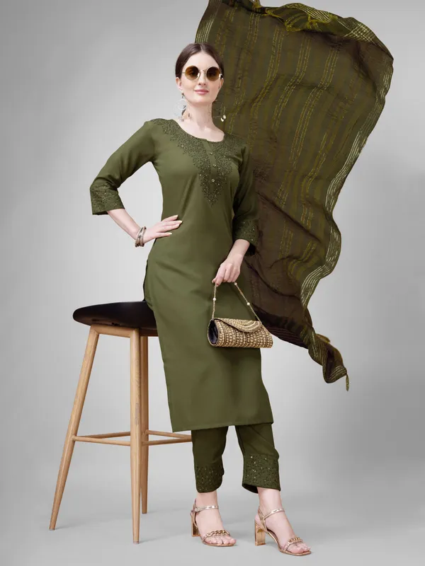 Green_&_Mehendi_Kurta_Pant_Dupatta_Set_For_Women