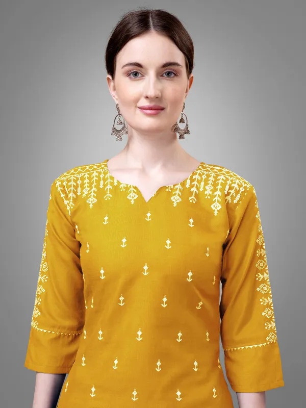 Yellow_Kurta_Pant_Dupatta_Set_For_Women