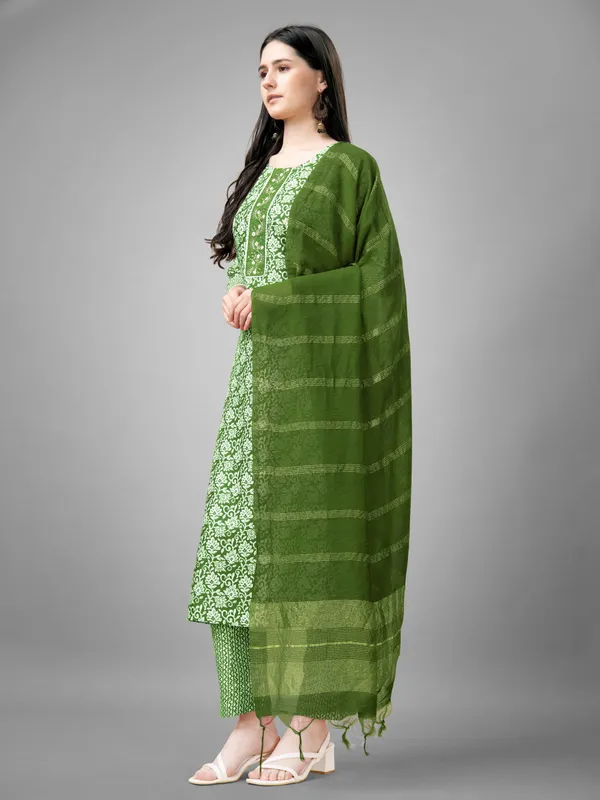 Green_Kurta_Pant_Dupatta_Set_For_Women