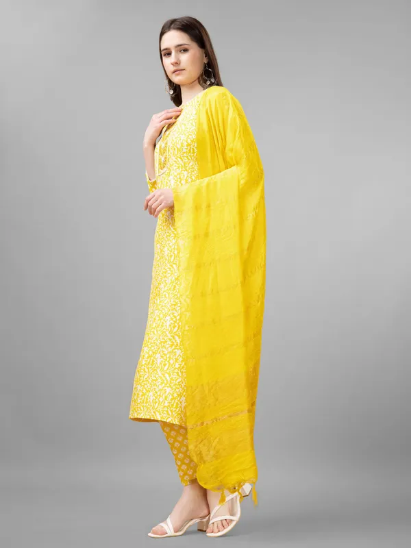 Yellow_Kurta_Pant_Dupatta_Set_For_Women