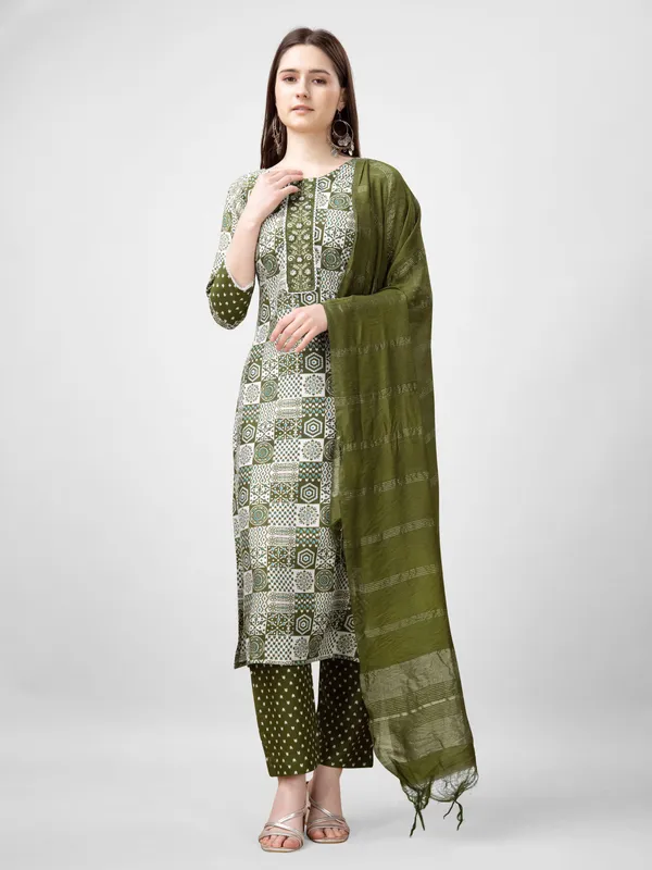 Green_&_Mehendi_Kurta_Pant_Dupatta_Set_For_Women