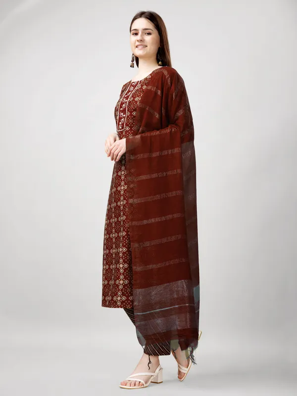Maroon_Kurta_Pant_Dupatta_Set_For_Women