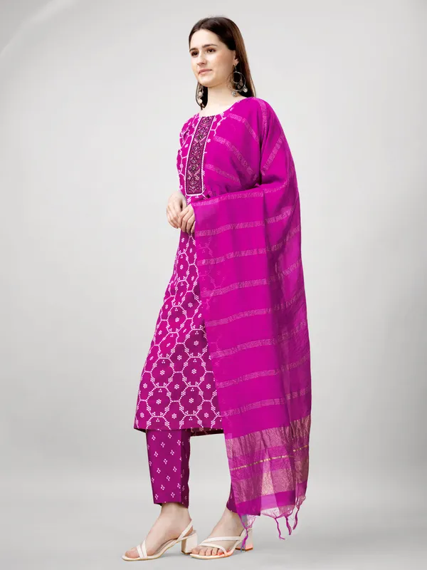 Pink_Kurta_Pant_Dupatta_Set_For_Women