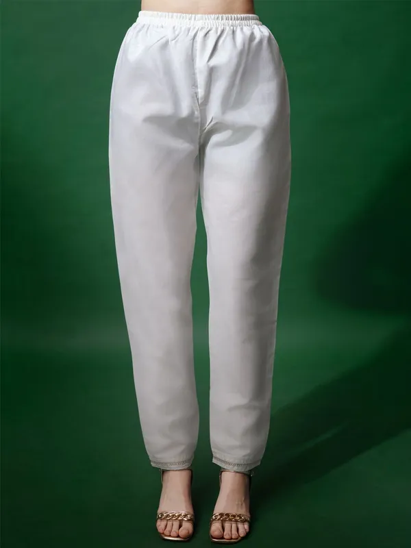 White_Kurti_Patiala_Dupatta_Set_For_Women