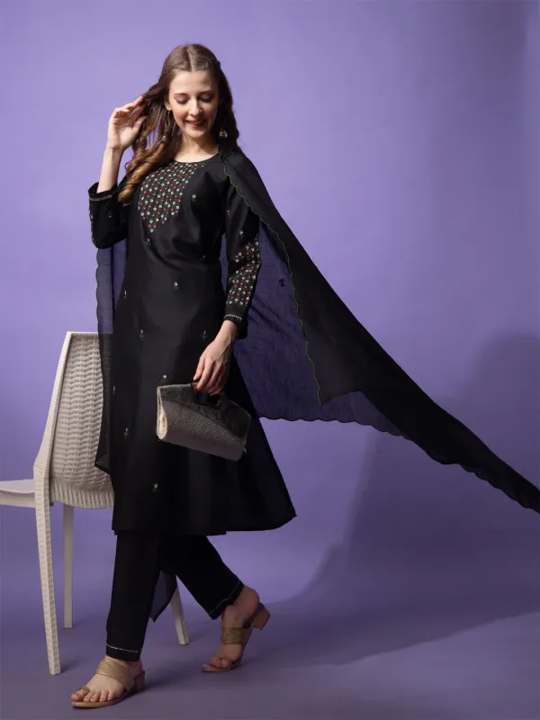 Black_Kurta_Pant_Dupatta_Set_For_Women